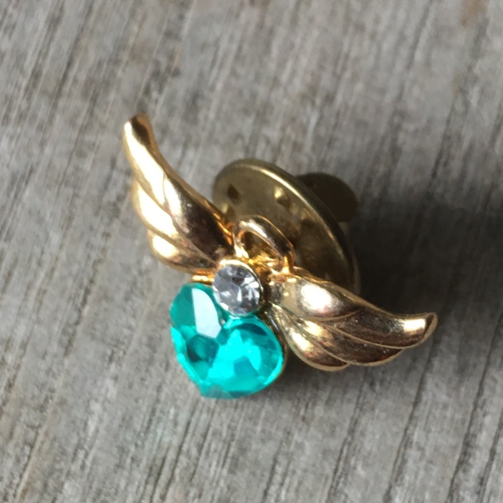 Vintage Signed Avon Angel Brooch Lapel Pin Green May Birthday Heart Rhinestone View 3